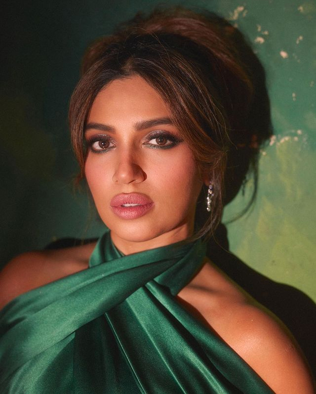 Staggering Poses Of Bhumi Pednekar